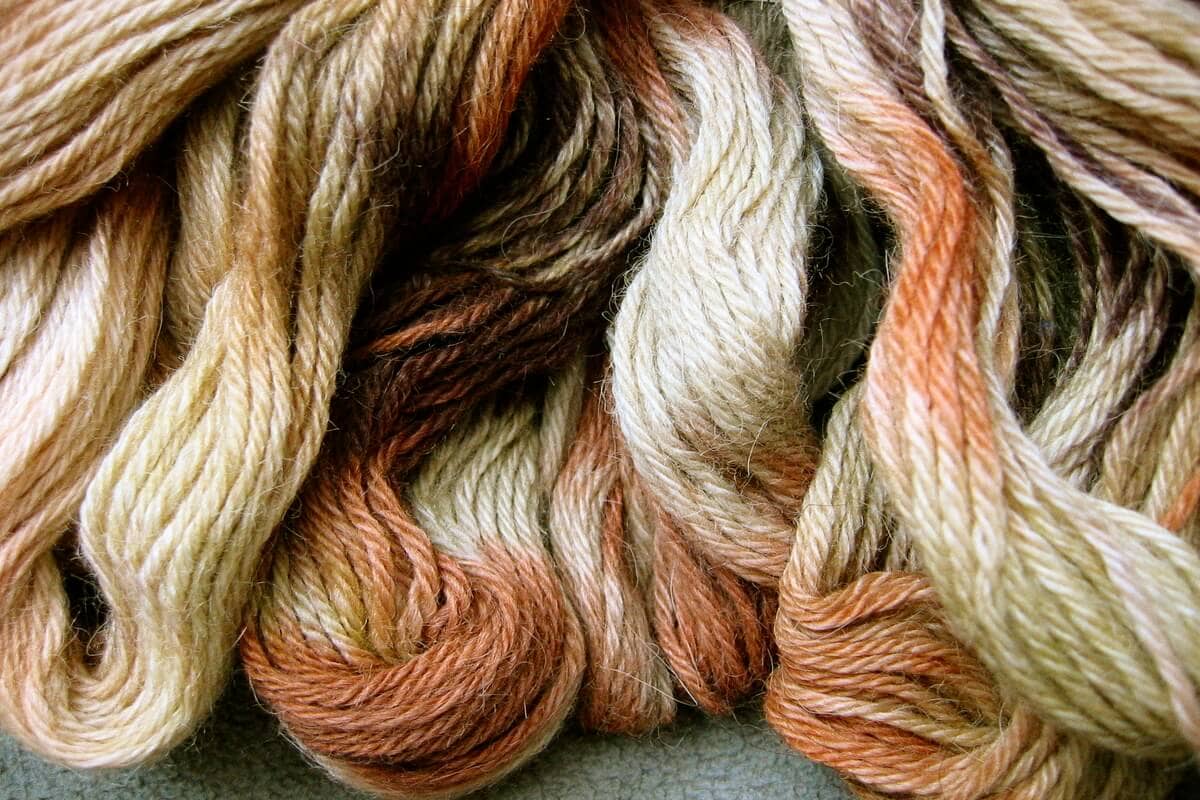 A MINDENT BETÖLTŐ SZERELEM