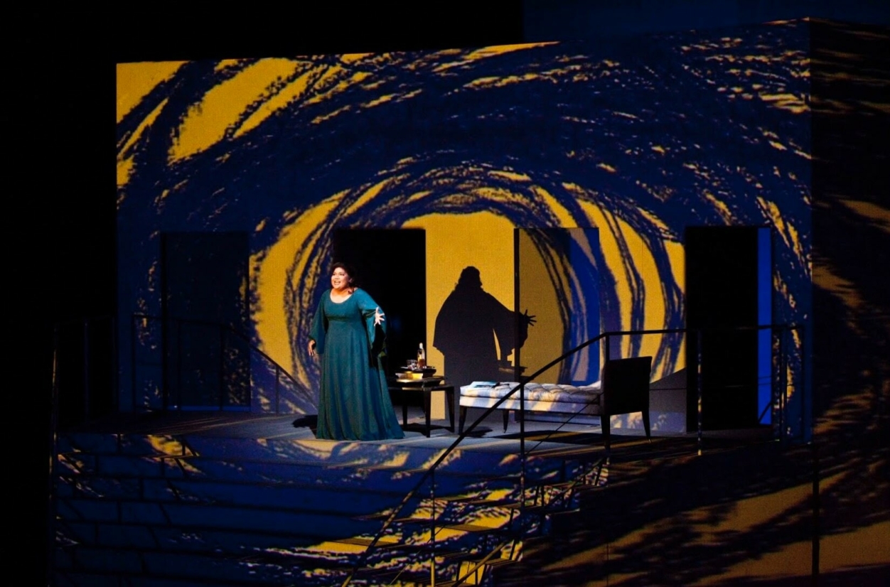 A KISZOLGÁLTATOTTSÁGRÓL