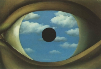 MOSTANÁBAN CSAK NÉZEM