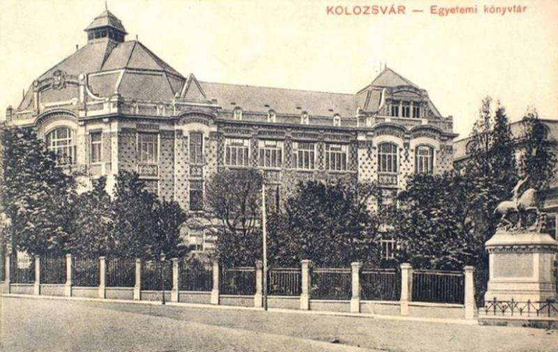 Az Egyetemi könyvtár épülete régi képeslapon, hereditatum.ro