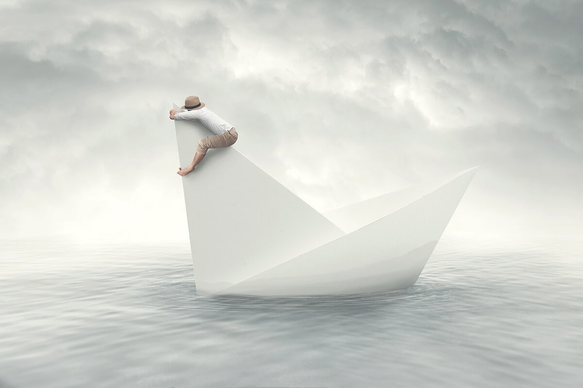 TÉRDEMRE HÚZTAM FEHÉR TRIKÓMAT