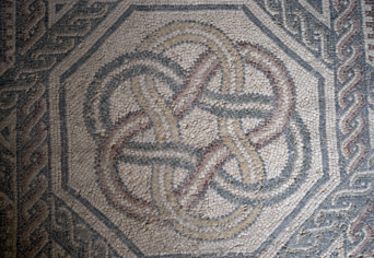 AZ EMELETEN GYEREK SÍRT