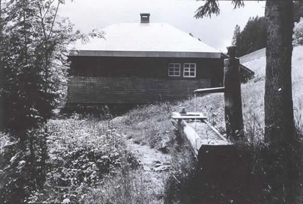 „Todtnauberg egy egérlyuk, amelybe visszahúzódik” (pinterest.com) 