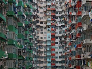 AZ ARCHITEKTÚRÁTÓL AZ URBANISZTIKÁIG