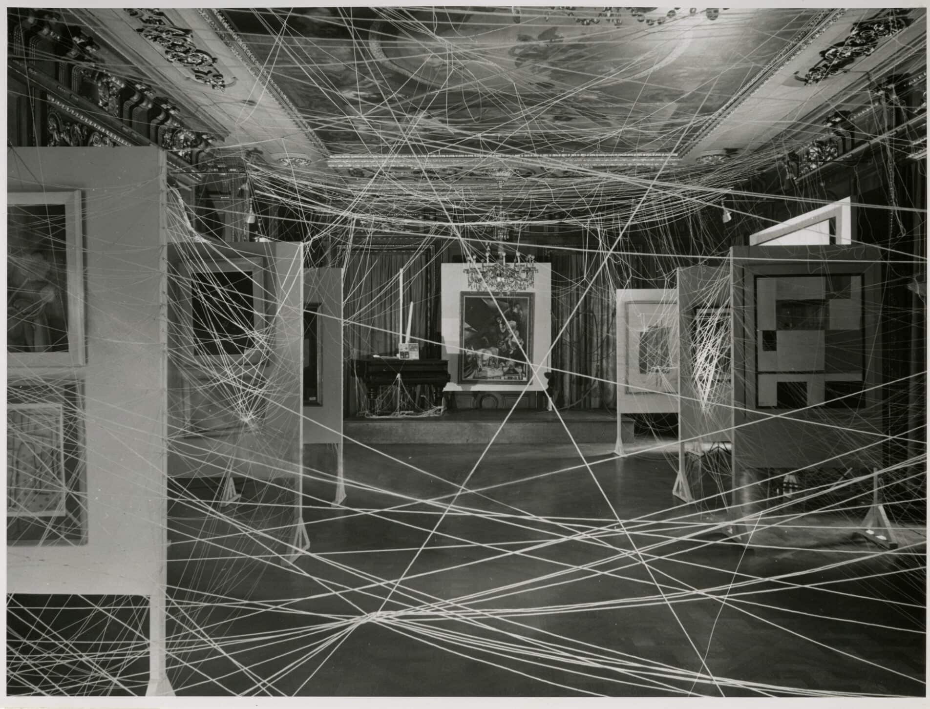 DUCHAMP, LISÁNYI, MADZAGOK 1 DUCHAMP, LISÁNYI, MADZAGOK