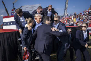 CAPET LAJOS A CHARENTONI ELMEGYÓGYINTÉZETBEN