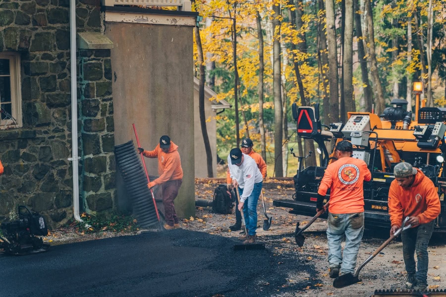 Contractor Needs to Driveway Renovation, Repair, Sealcoating, Paving