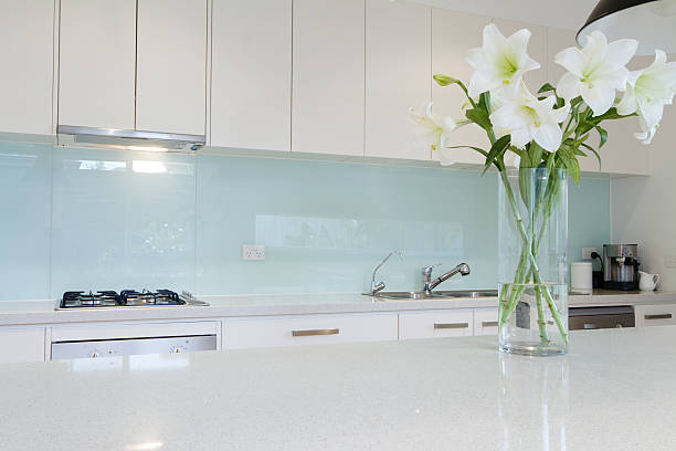 Kitchen Cabinet Materials for your Kitchen Design 14 Glass splashback