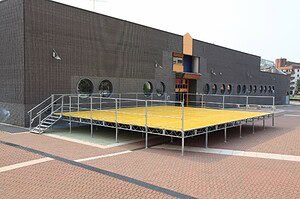 Noleggio palchi e pedane