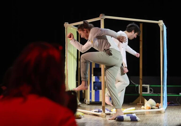 Laniakea Színház: Totyogók