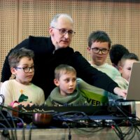 HANG-SZÍN-ZENE – Elektronikus zenei ismeretterjesztő sorozat