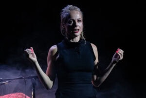 O. Horváth Sári: Rosszkedvünk tele