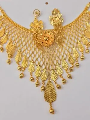 Traditional Gold-Tone Bridal Leaf Choker Necklace Set (N-001)