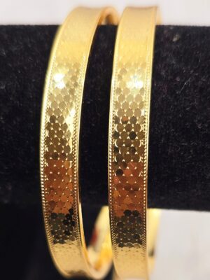 Modern Gold-Design Coin-Link Textured Bangles (B-074)