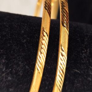 Gold-Tone Glitter-Etched Bangle Set -(B-082)