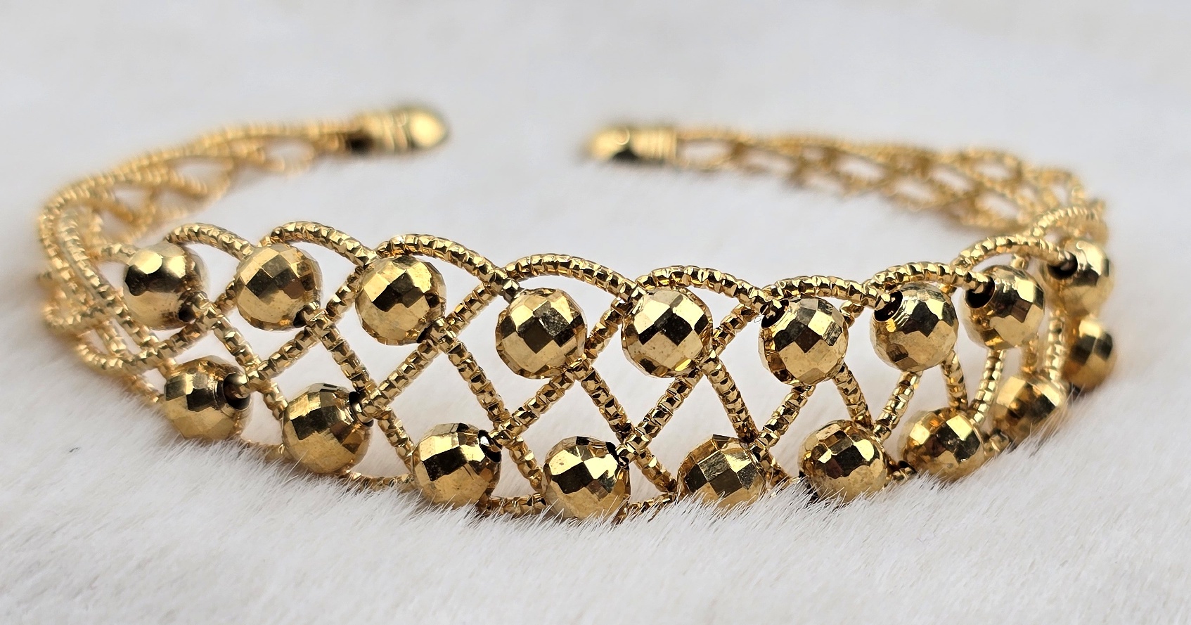 Gold-Toned Diamond-Cut Bead Lattice Cuff Bracelet (Br-012)