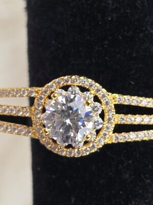 Radiant Solitaire Halo Gold-Design Cuff Bracelet (Br-014)