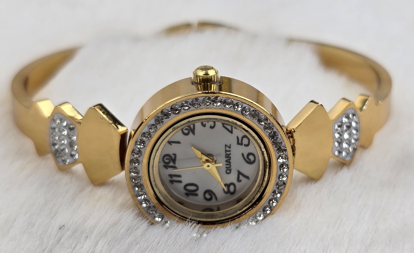 Watch Design Crystal-Encrusted Bracelet (Br-015)