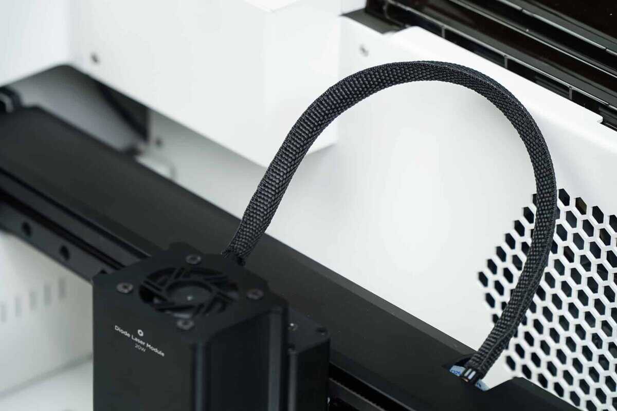 ADOR - Grabadora / cortadora láser, impresora a color. 10W/20W - Imagen 19