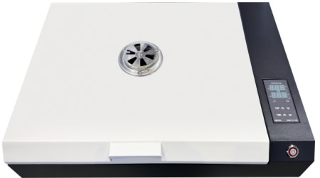 Cortadora de vinilo y plotter de impresión profesional para señalización y decoración en alta calidad.