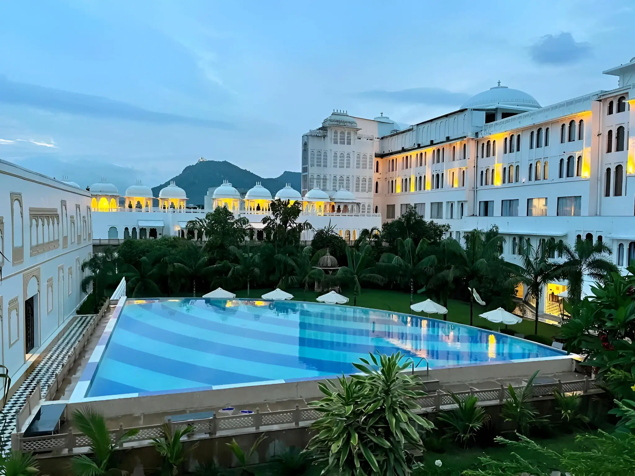 radisson blu udaipur wedding cost