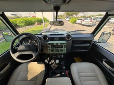 Land Rover Defender 2016