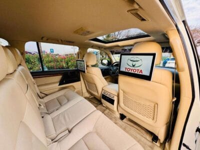 TOYOTA LAND CRUISER GXR 4.6L MODEL 2016 GCC VERY GOOD CONDITION