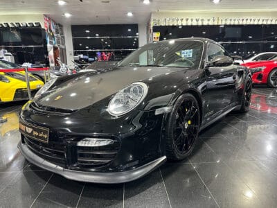 Porsche GT2 RS 2011 twin-turbocharged 3.6-liter flat-six engine