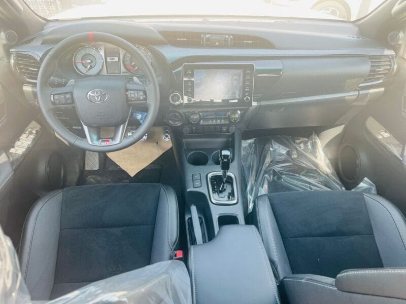 Toyota Hilux ADV 4.0L Model 2025 GCC Specs