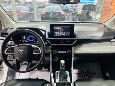 Toyota Veloz White 2024