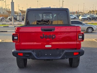 Jeep Gladiator 2025 - Luxury Specs and Excellent condition