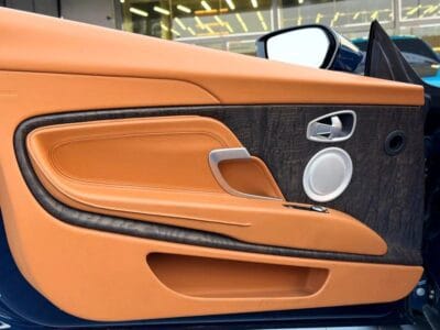 Aston Martin DB11 V8 Volante