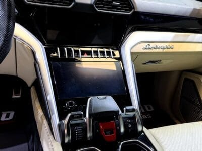 2020 Lamborghini Urus Standard