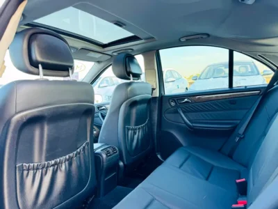 2006 Mercedes-Benz C-Class C230 V6 CLEAN CAR and Neat White Black