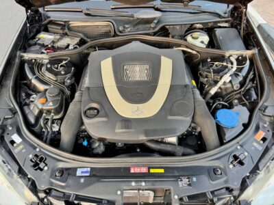 2009 Mercedes-Benz S 550 5.5-liter V8 Engine Black Grey