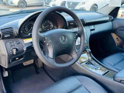 2006 Mercedes-Benz C-Class C230 V6 CLEAN CAR and Neat White Black