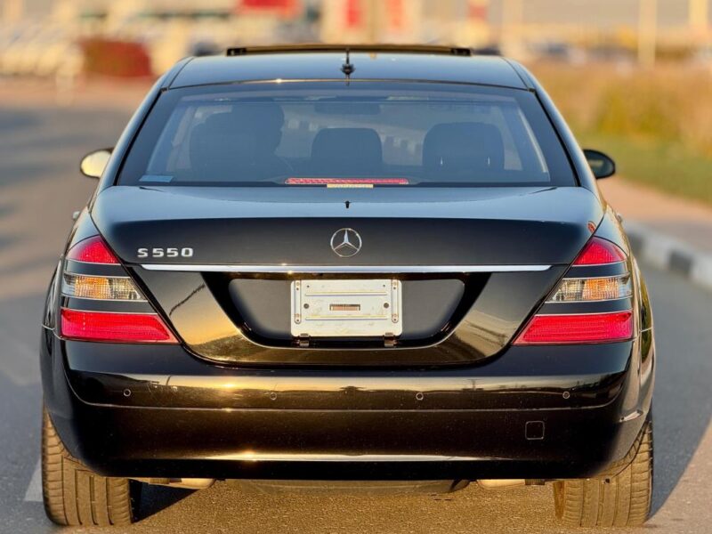2007 Mercedes-Benz S 550 5.5-liter 8 Cylinder Engine Black