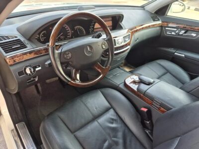 2006 Mercedes-Benz S-Class S 550 in Perfect Condition White Black