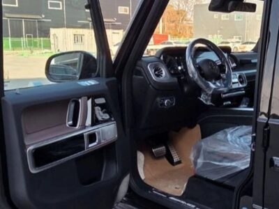 2025 Mercedes-Benz G 63 AMG 8 cylinder 4.0 Biturbo Black Brown
