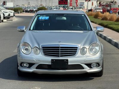 2007 Mercedes-Benz E-Class E 550 Silver Black in Perfect Condition