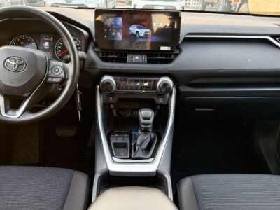 2025 Toyota RAV 4 2.0L Inline Cylinder Front Wheel Drive Black