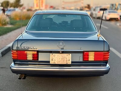 1989 Mercedes-Benz 560 SEL 5.6 liters V8 Engine Blue Black