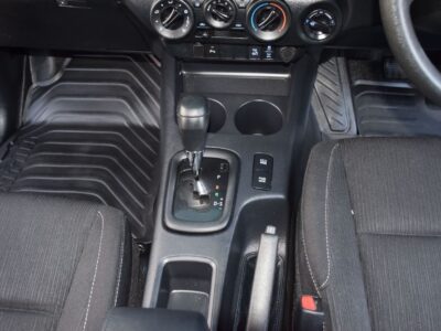 2021 Toyota Hilux S GLX 2.8L 4 Cylinder Engine AWD AT Diesel Green Black