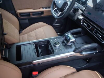 2025 Jetour T2 2.0L 4WD TRIFLE EDITION Black Tan