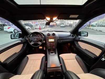 2012 Mercedes-Benz GL-Class GL 550 Black Excellent Condition