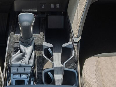 Toyota Camry 2025 Toyota Camry LE 2.5L AT Hybrid Silver Beige Sedan