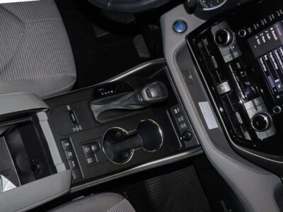 2022 Toyota Highlander GLE 2.5L Hybrid AWD A/T Grey White