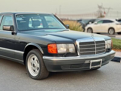 1990 Mercedes-Benz 560 SEL 5.6 liters 8 Cylinders Engine Blue Black