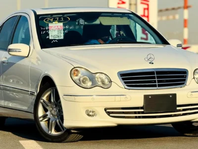 2006 Mercedes-Benz C-Class C230 V6 CLEAN CAR and Neat White Black