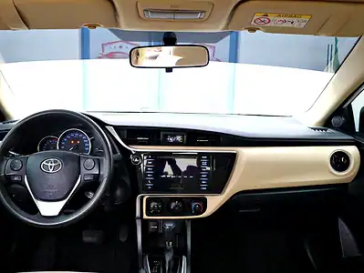 2018 Toyota Corolla XLI 4 Cylinders Engine Petrol White Beige Sedan